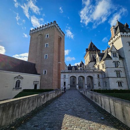Le Henri IV - Hyper Centre - Quartier Du Chateau Pau Buitenkant foto