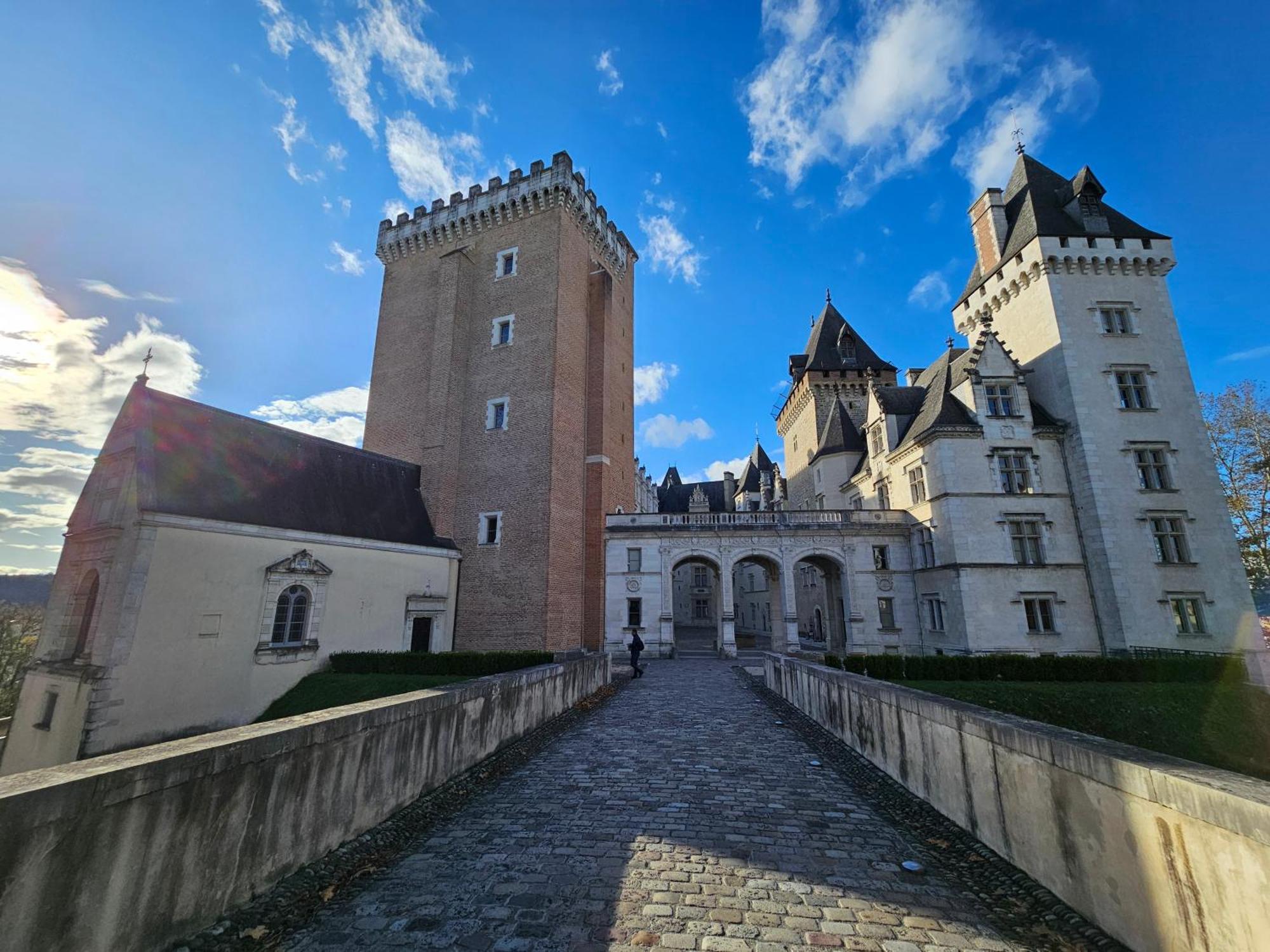 Le Henri IV - Hyper Centre - Quartier Du Chateau Pau Buitenkant foto