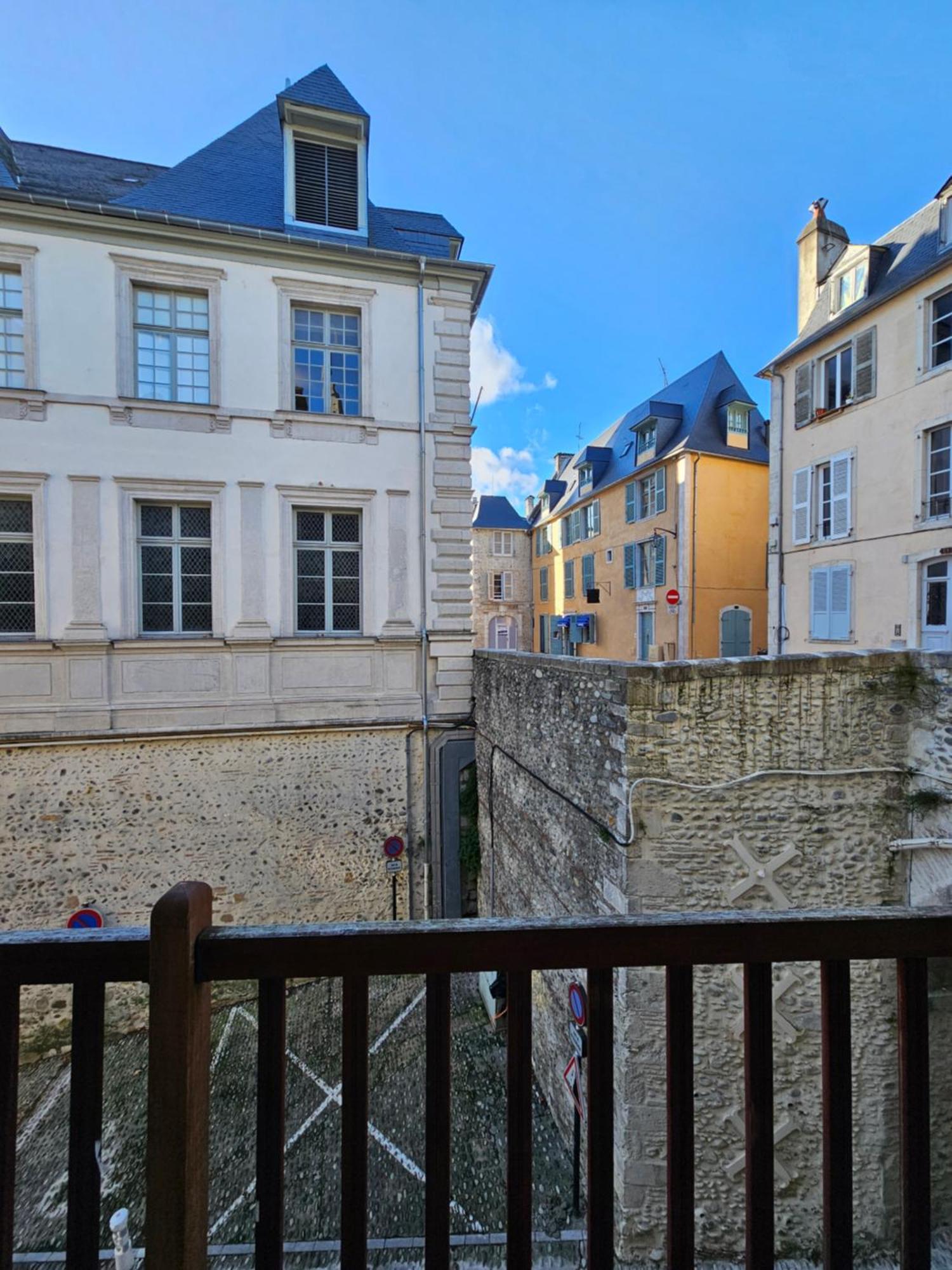 Le Henri IV - Hyper Centre - Quartier Du Chateau Pau Buitenkant foto
